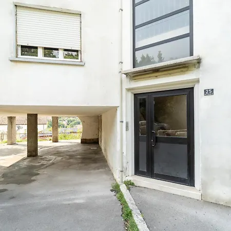 Guesthost - Seaside Retreat Near Trieste Apartament Múggia